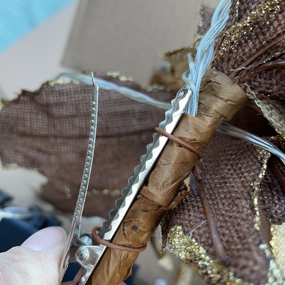 Kringle Express Poinsettia Light Strand - Picture 8 of 8